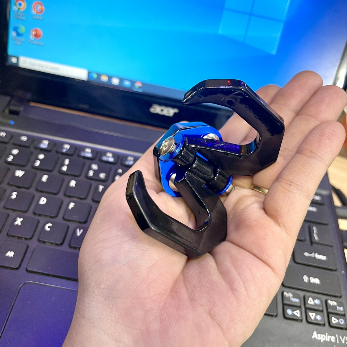 Móc Treo Đồ Xe Máy